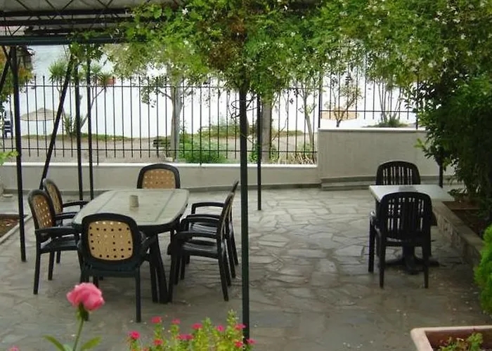 Hotel Morfeas Chalkís